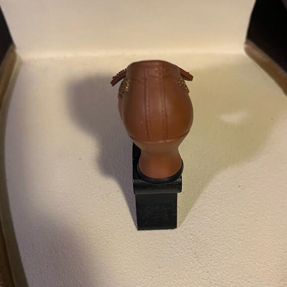 Just the Right Shoe Courtly Riches - Picture 7 of 13